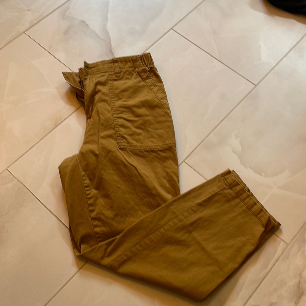 Old Navy khaki utility pants